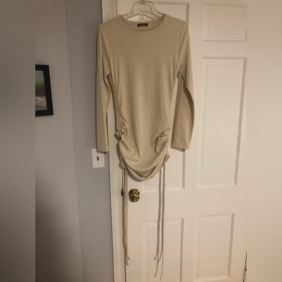 NWT BTFBM Ruched Bodycon Drawstring Dress - Picture 5 of 6